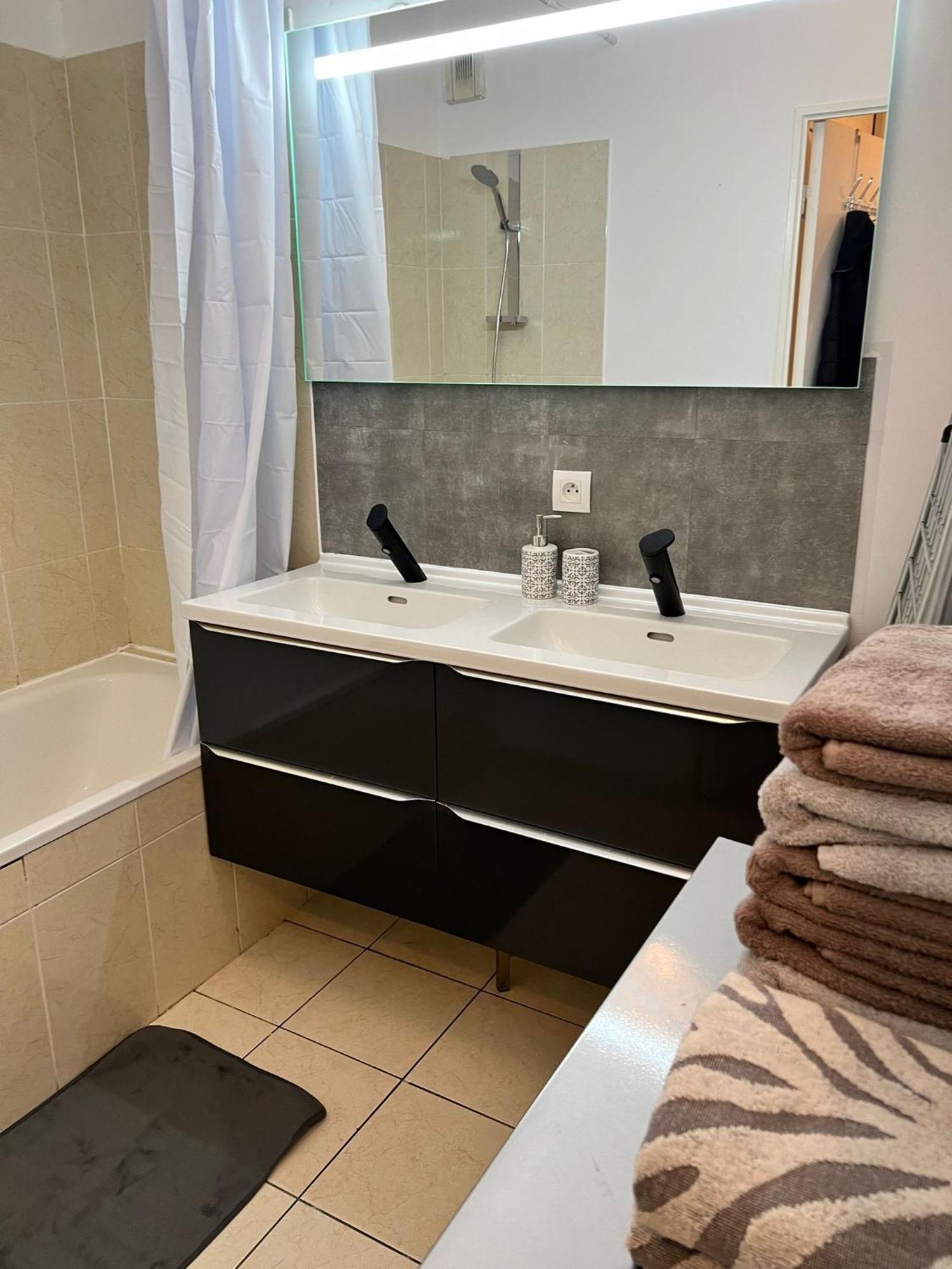 Appartement 5Min Gare Rer Disneyland Paris Val D'Europe La Vallee Village Parking Inclus Монтеврен Екстер'єр фото